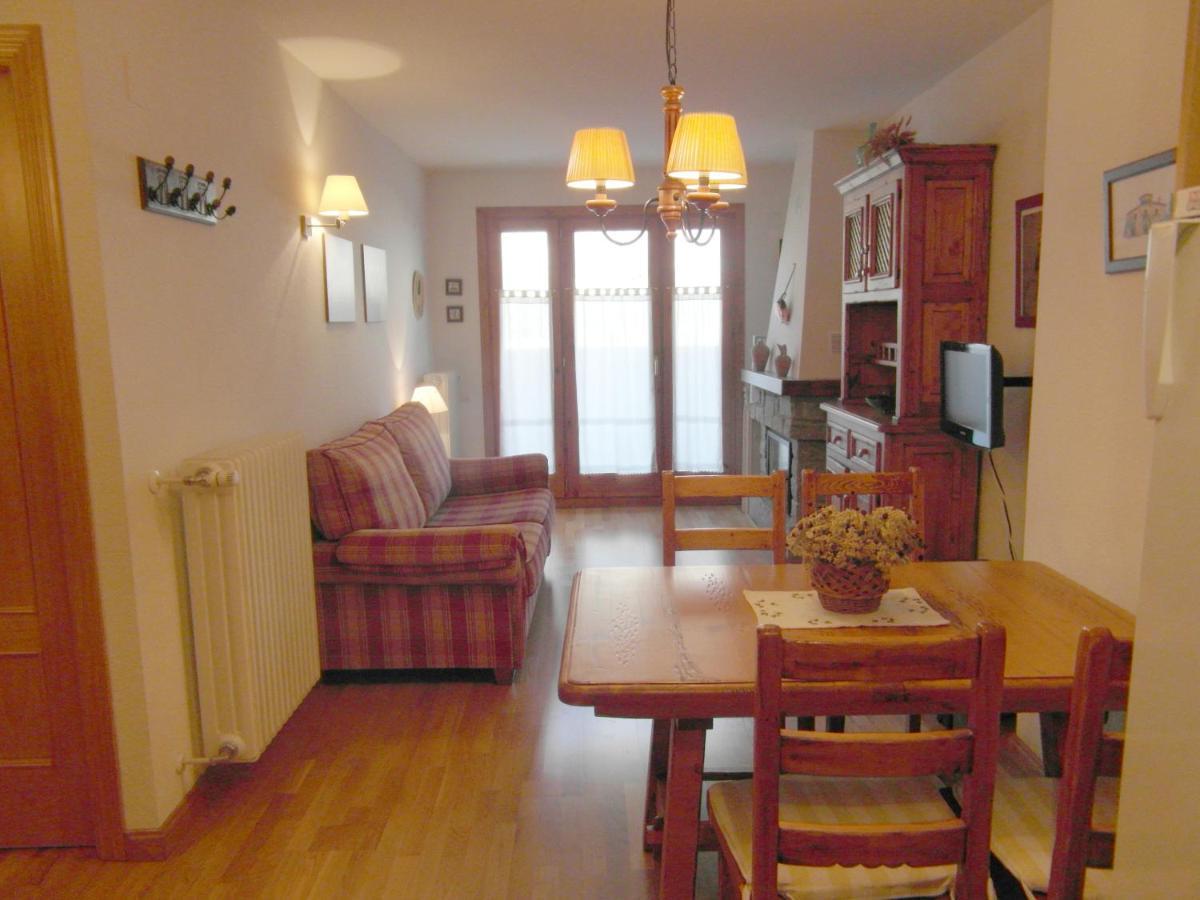 B25 - La Granja, Bajo Con Jardin - Villmor Apartment Benasque Exterior foto